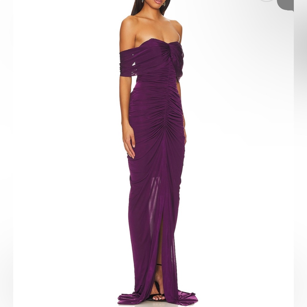 Yaura Gown